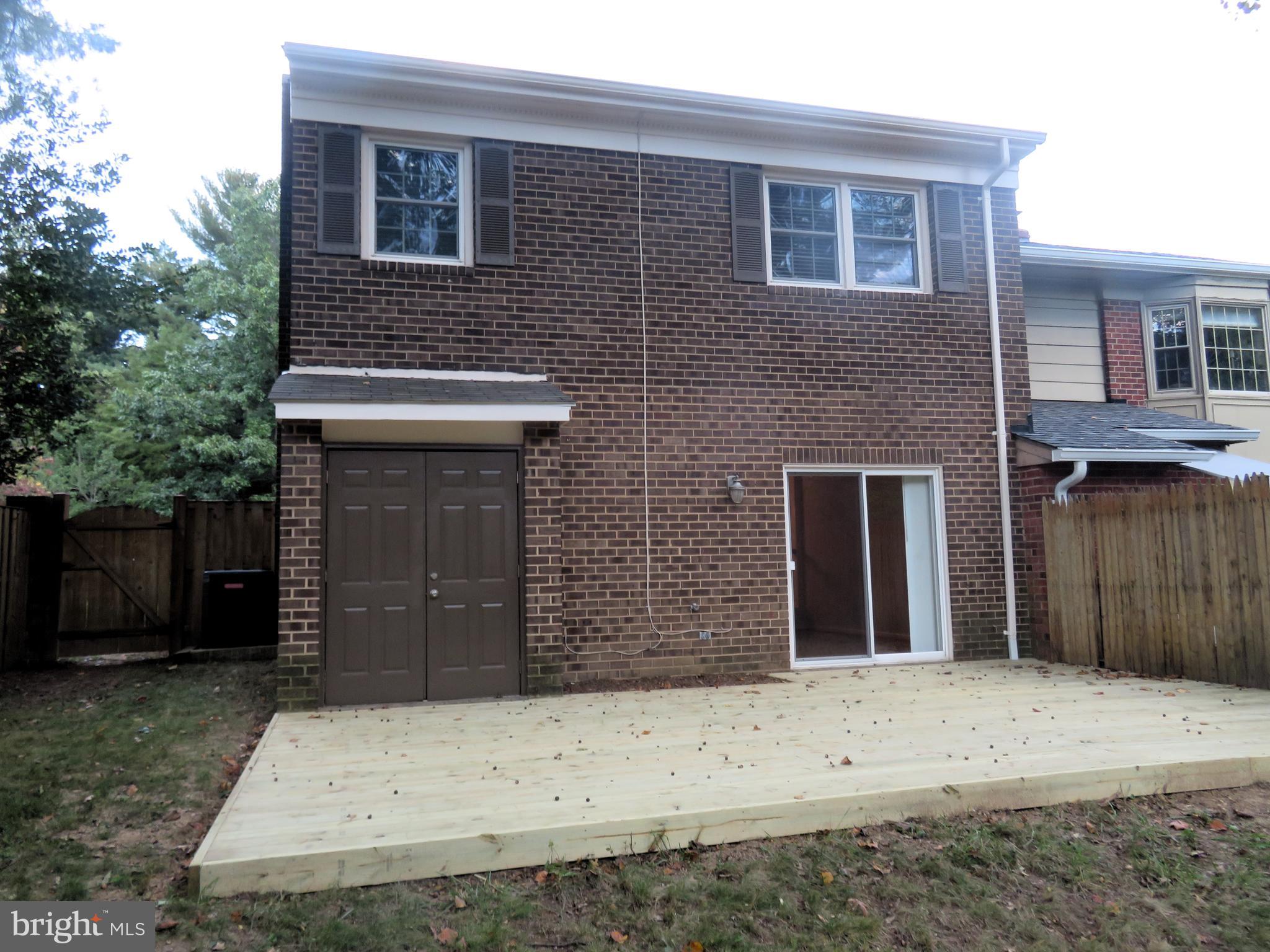 713 HUNTER COURT SW