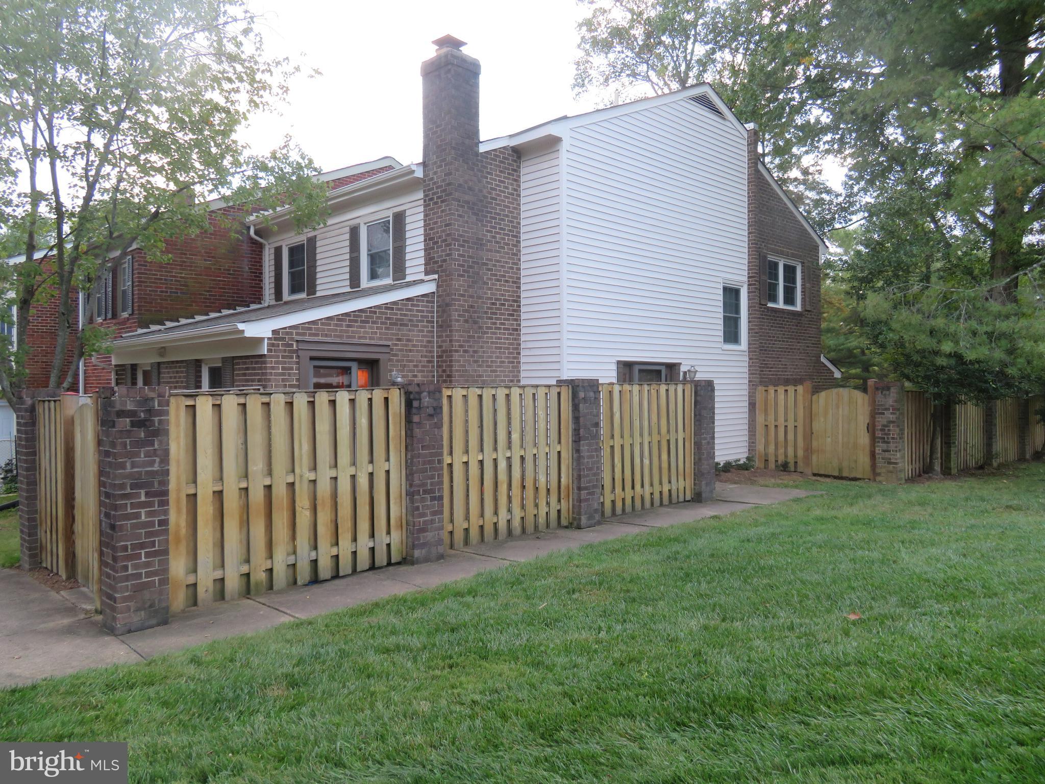 713 HUNTER COURT SW
