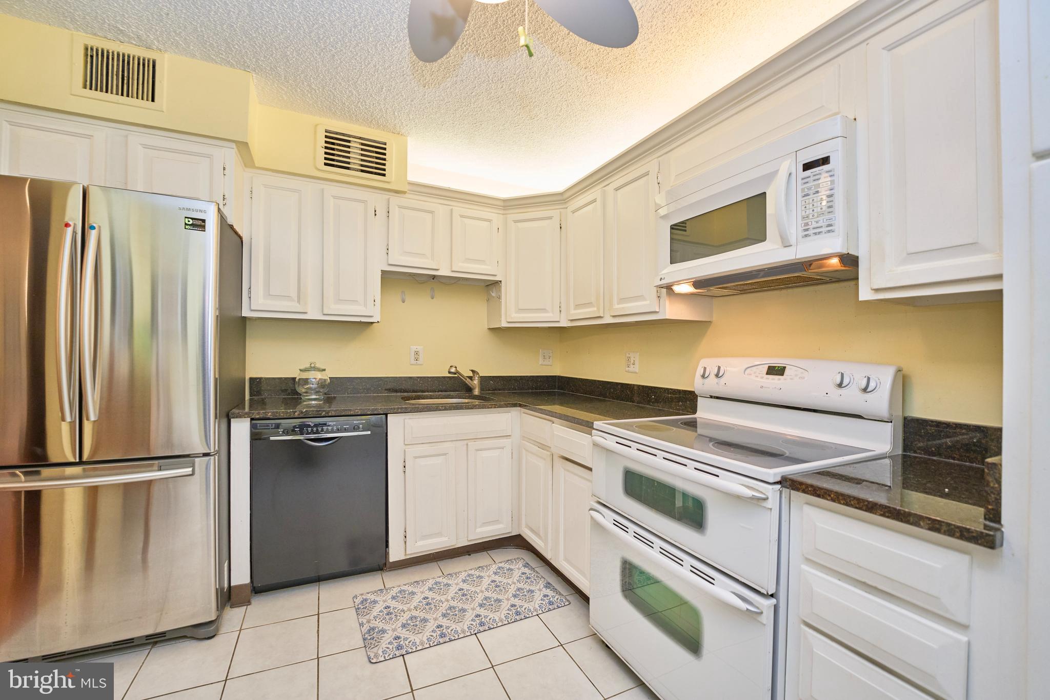 1800 OLD MEADOW ROAD 503