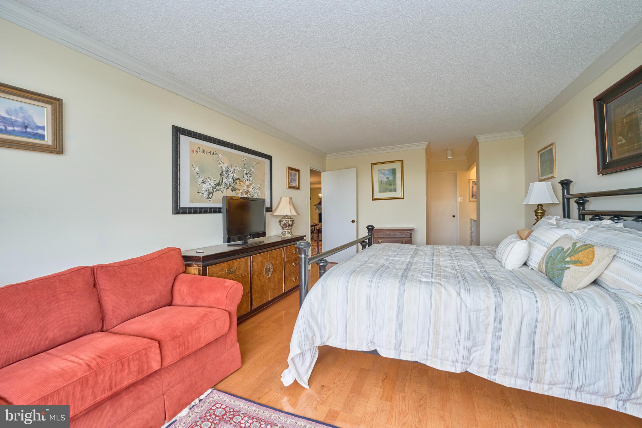 1800 OLD MEADOW ROAD 503