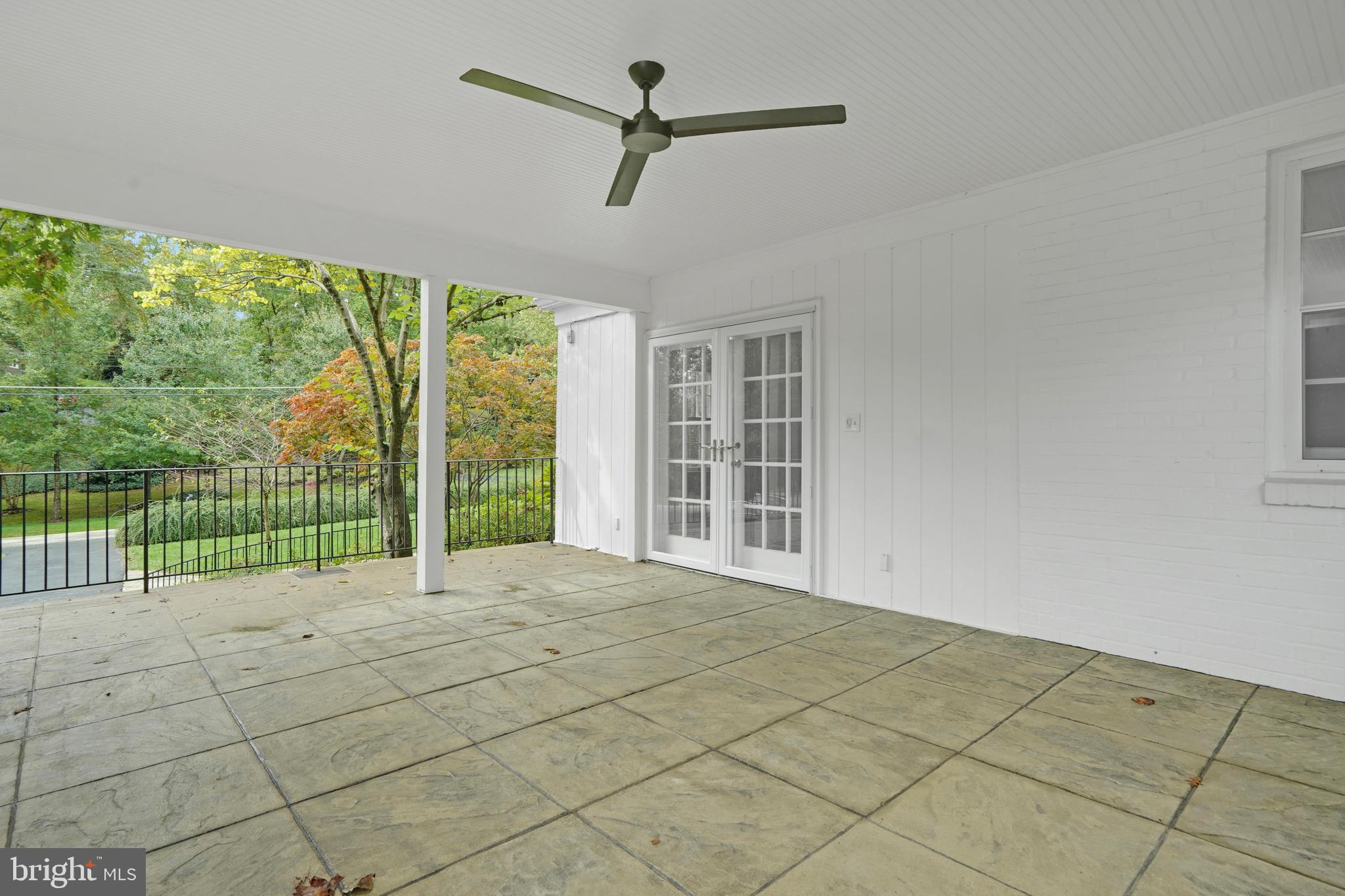 1600 HOLLINDALE DRIVE
