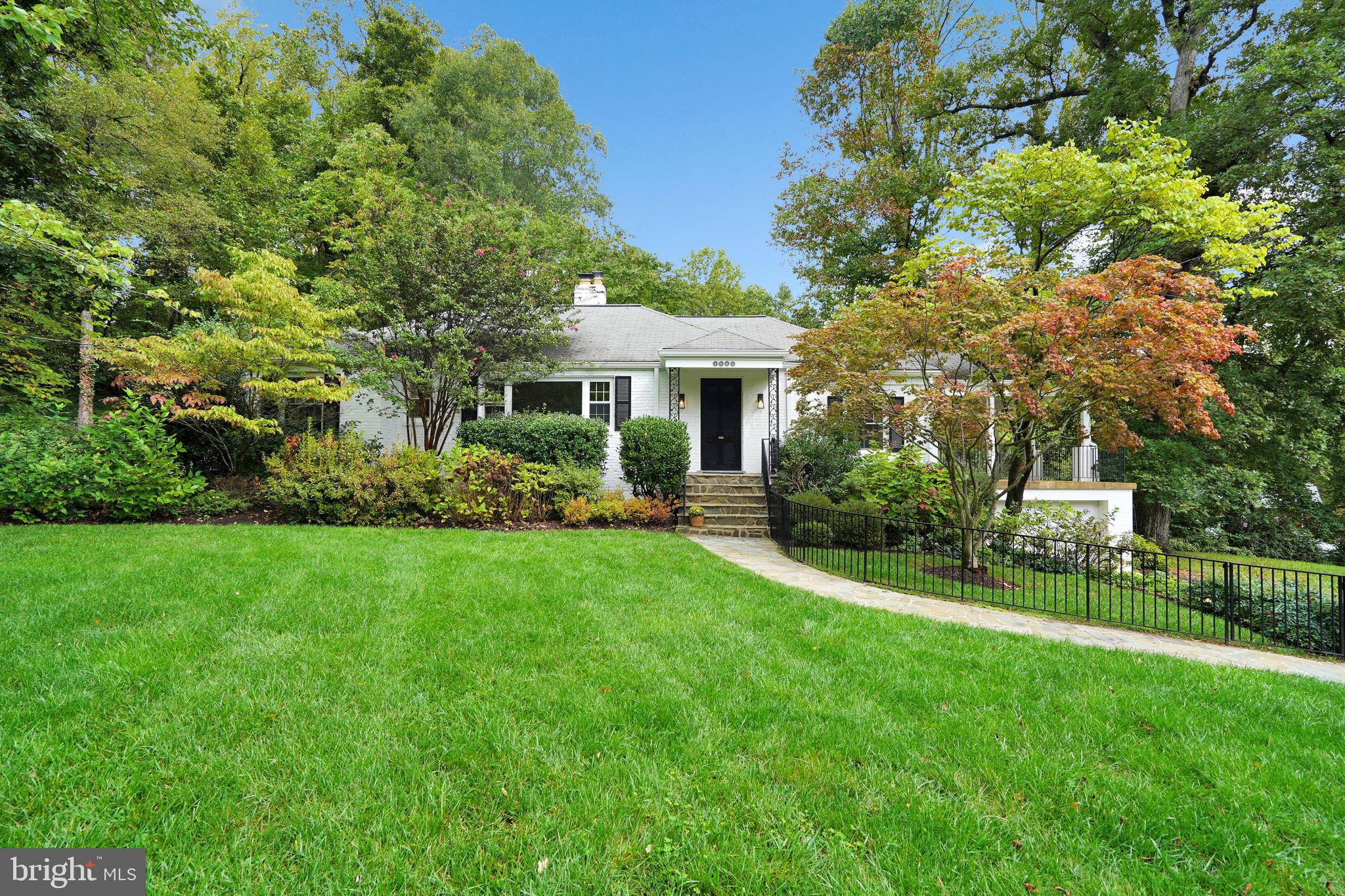 1600 HOLLINDALE DRIVE