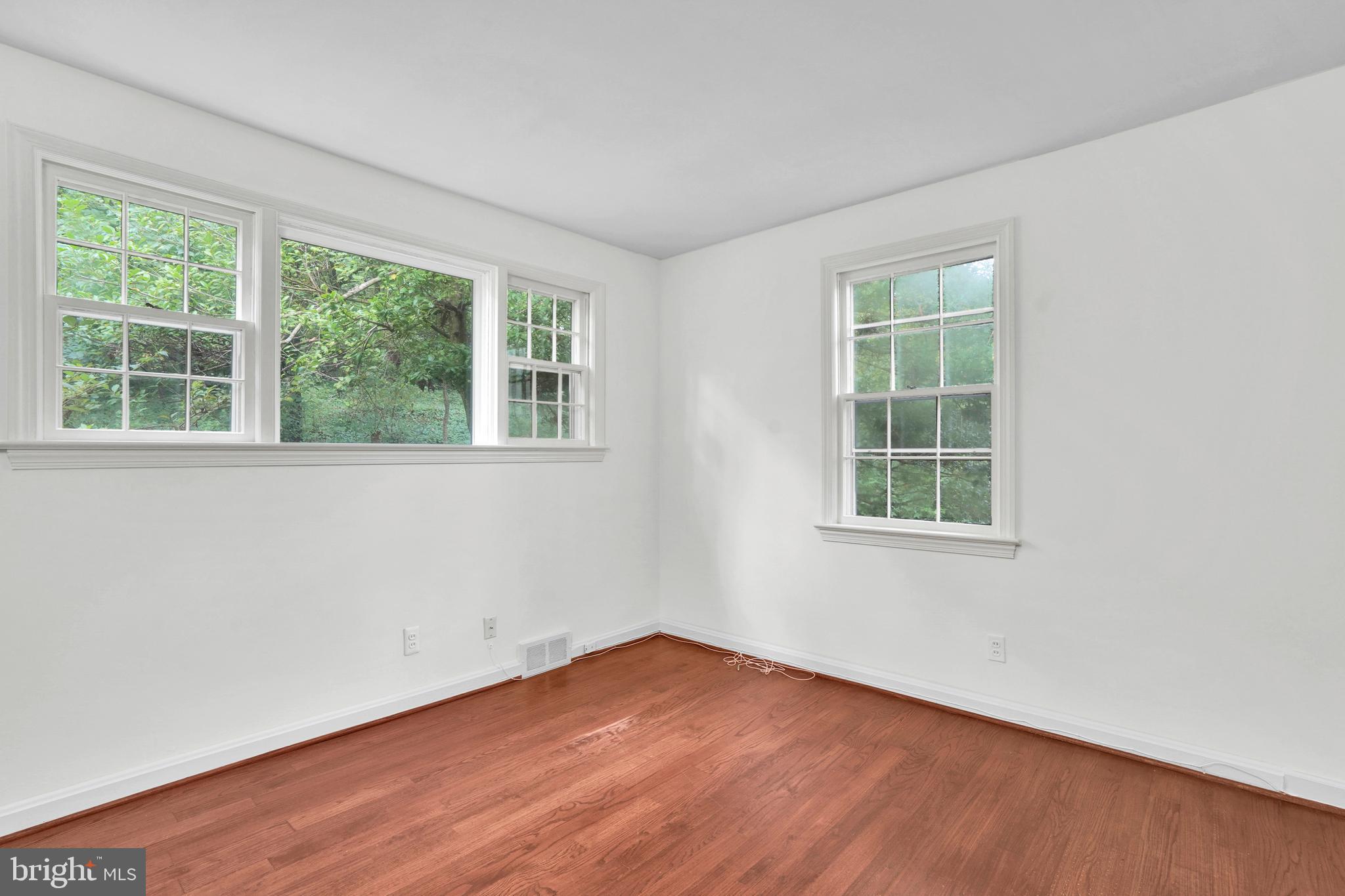 1600 HOLLINDALE DRIVE