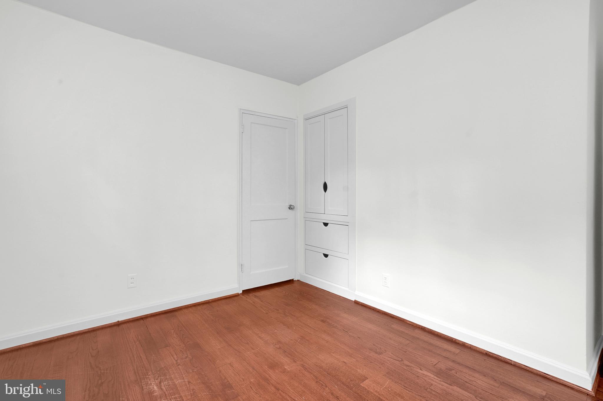 1600 HOLLINDALE DRIVE