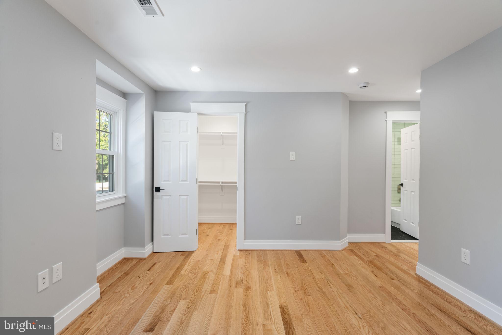 9516 FERRY HARBOUR COURT