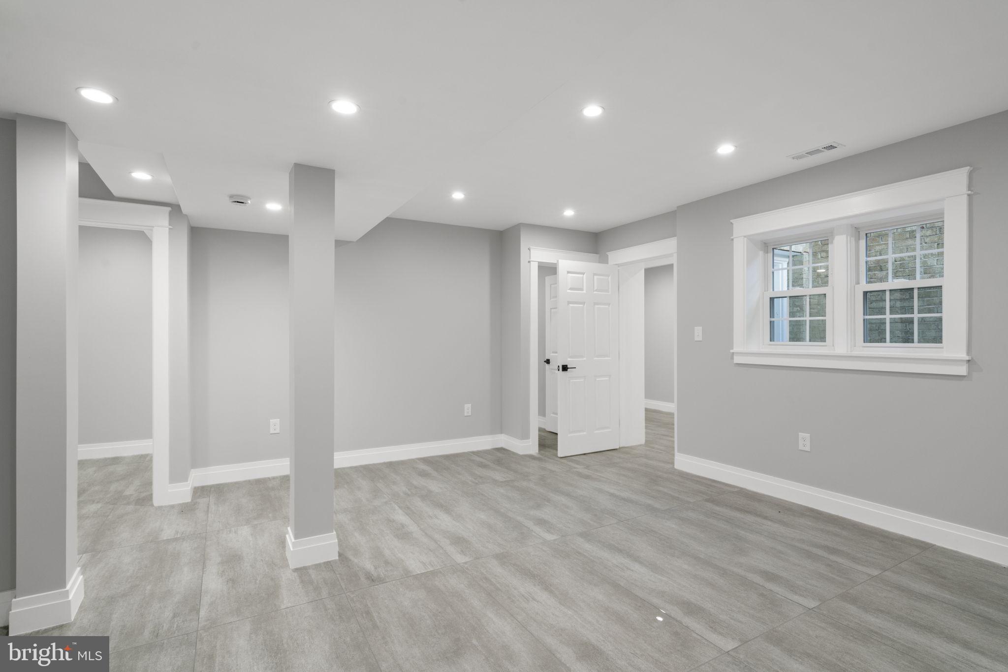 9516 FERRY HARBOUR COURT