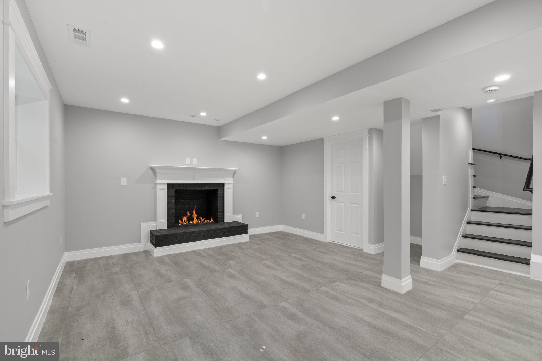 9516 FERRY HARBOUR COURT