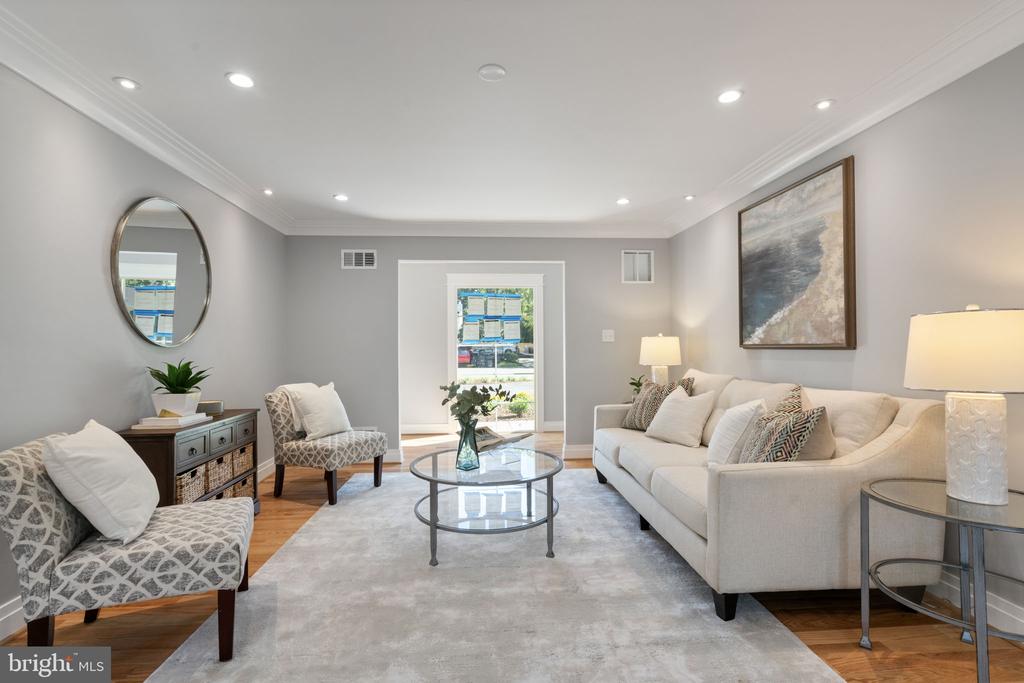 9516 FERRY HARBOUR COURT