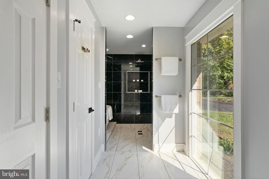 9516 FERRY HARBOUR COURT