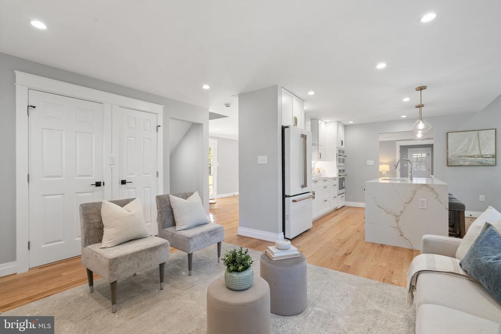 9516 FERRY HARBOUR COURT