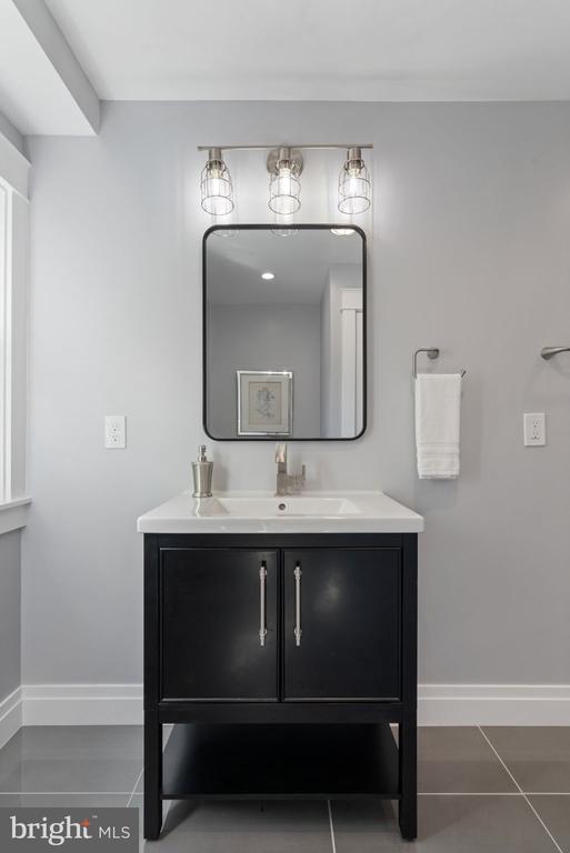 9516 FERRY HARBOUR COURT