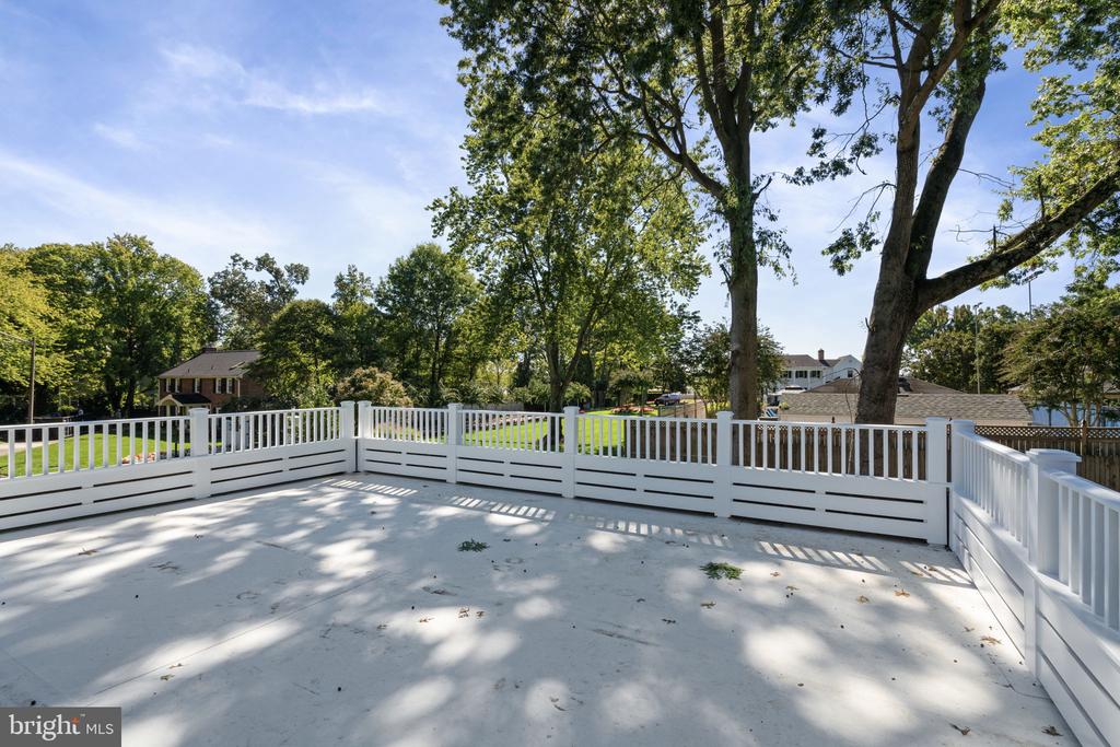 9516 FERRY HARBOUR COURT