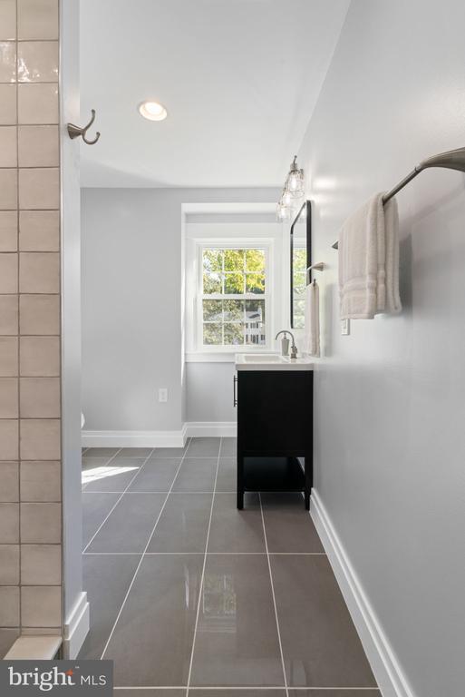 9516 FERRY HARBOUR COURT