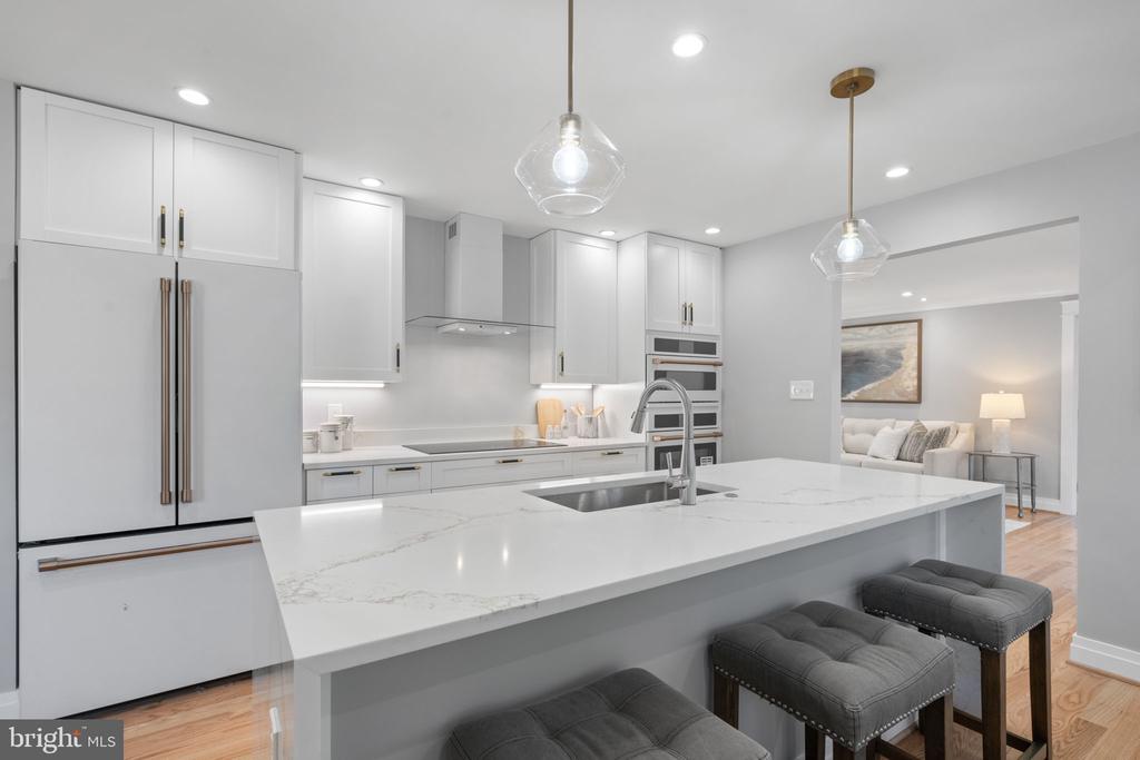 9516 FERRY HARBOUR COURT