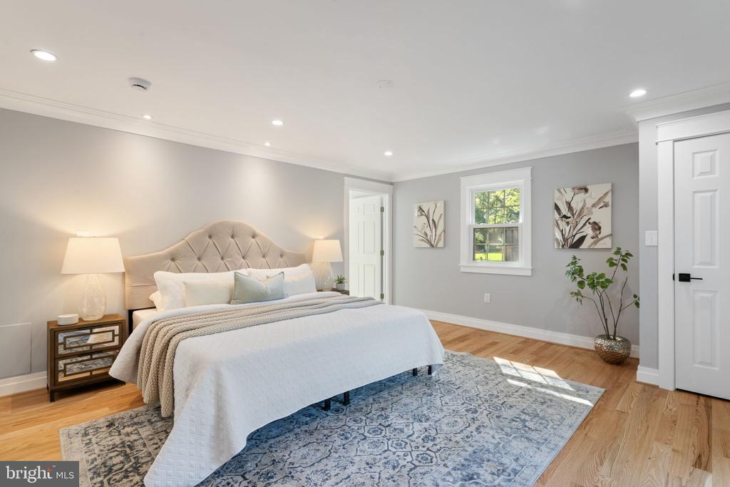 9516 FERRY HARBOUR COURT