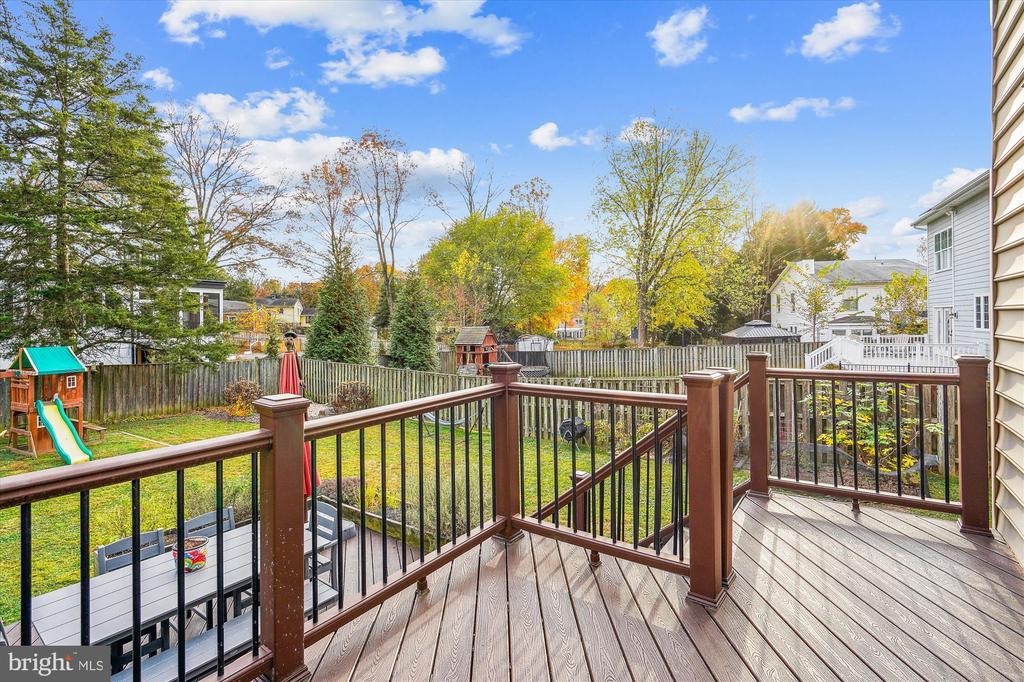 606 SW TRUMAN CIRCLE SW