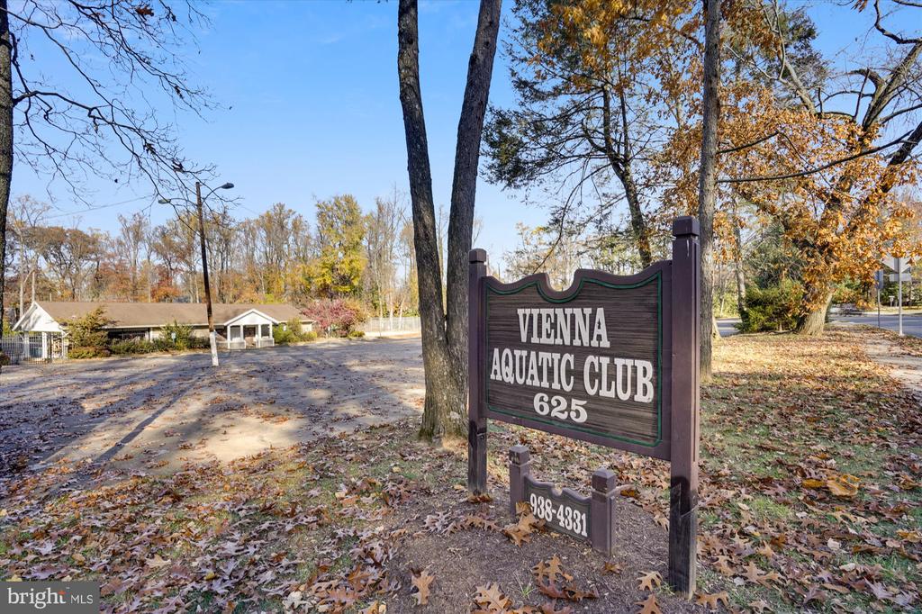 606 SW TRUMAN CIRCLE SW