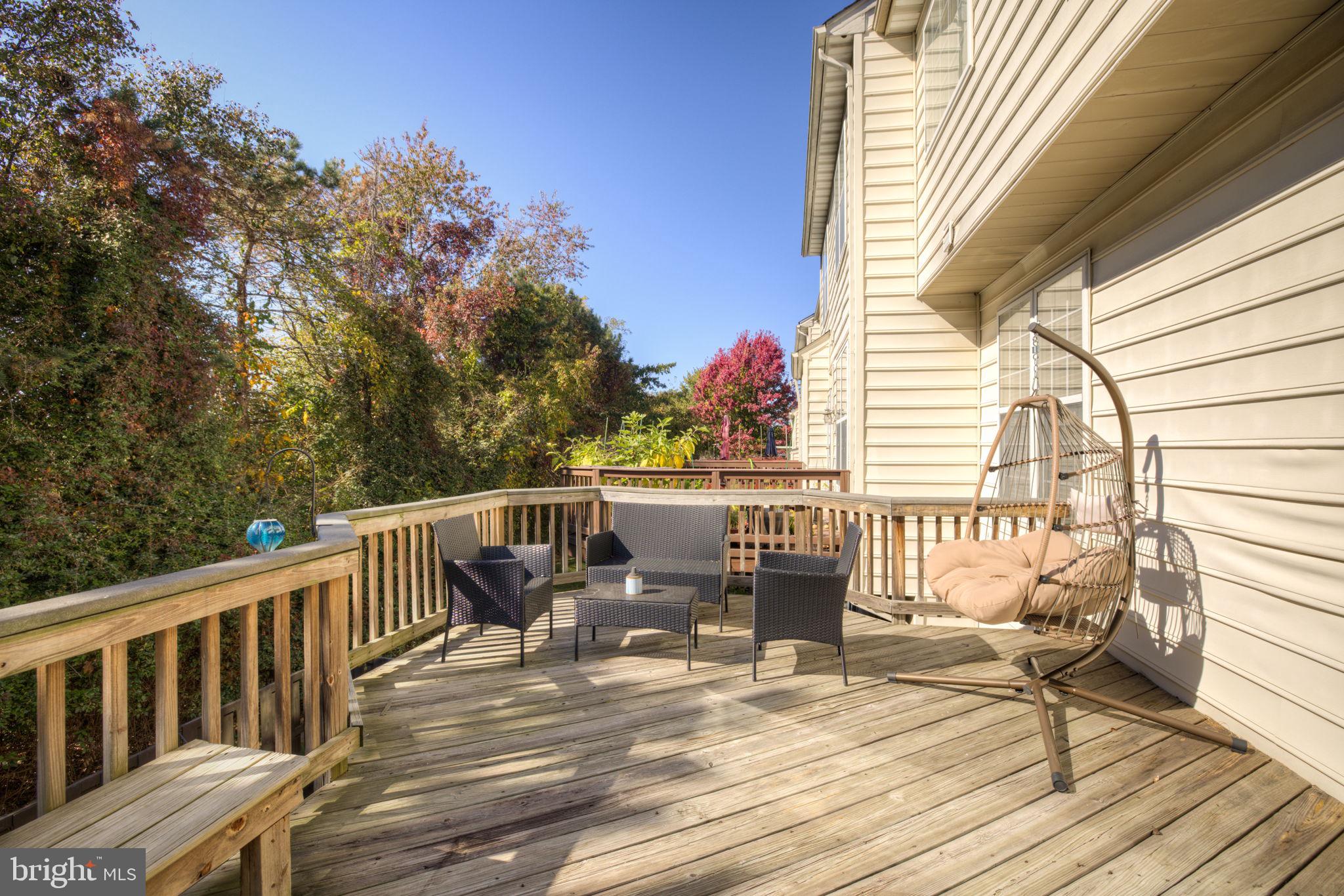 6184 MANCHESTER PARK CIRCLE