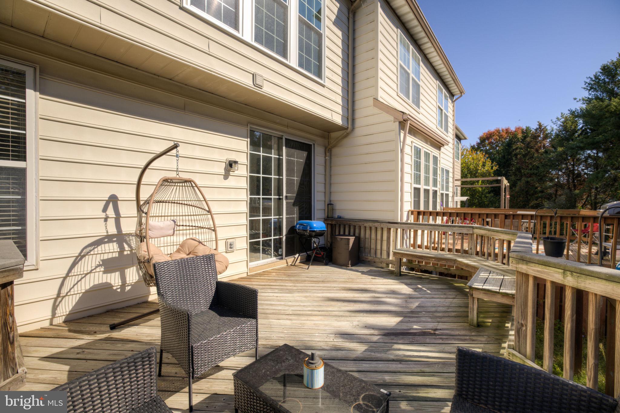 6184 MANCHESTER PARK CIRCLE