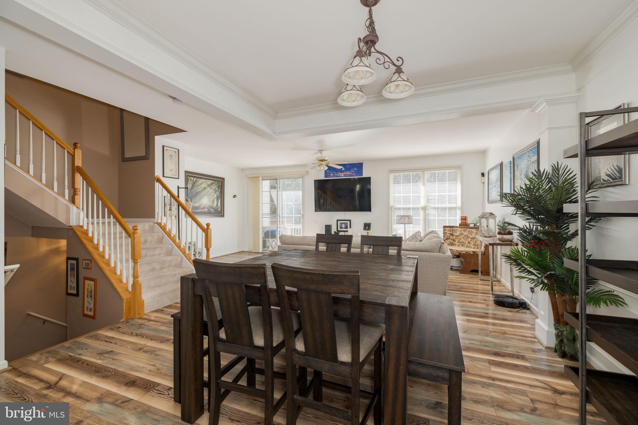 6184 MANCHESTER PARK CIRCLE