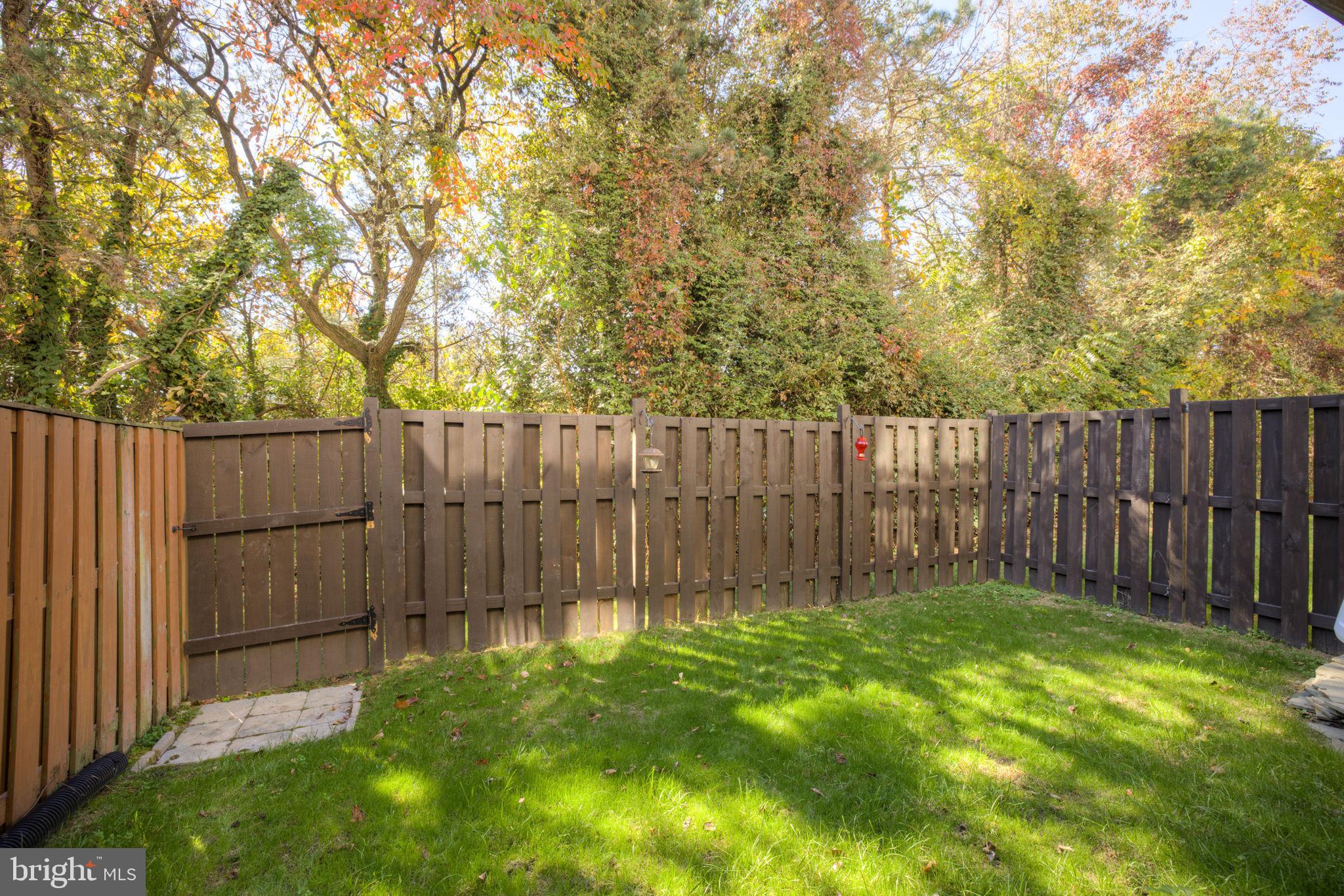 6184 MANCHESTER PARK CIRCLE