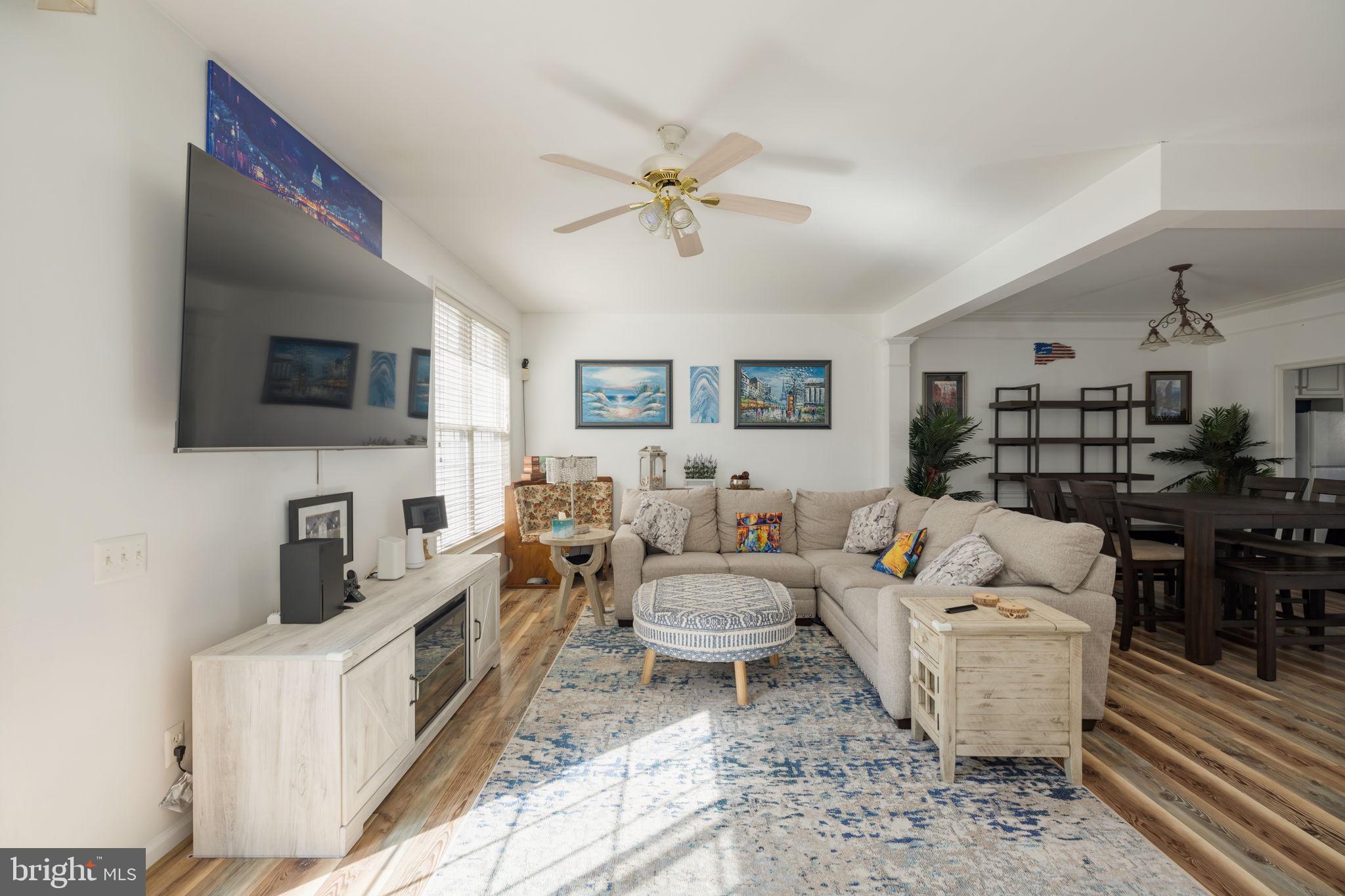 6184 MANCHESTER PARK CIRCLE