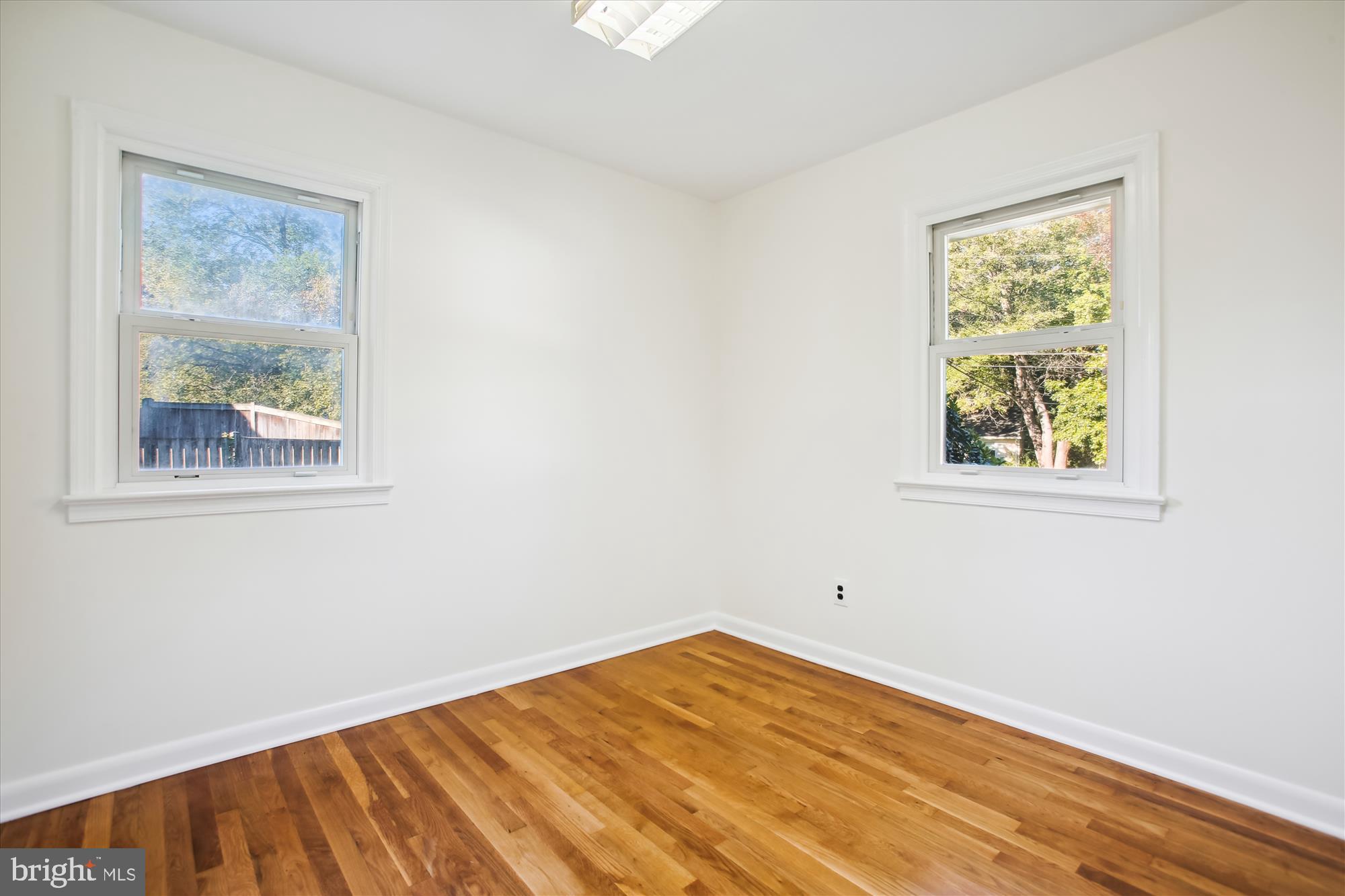 2405 PHILLIPS DRIVE