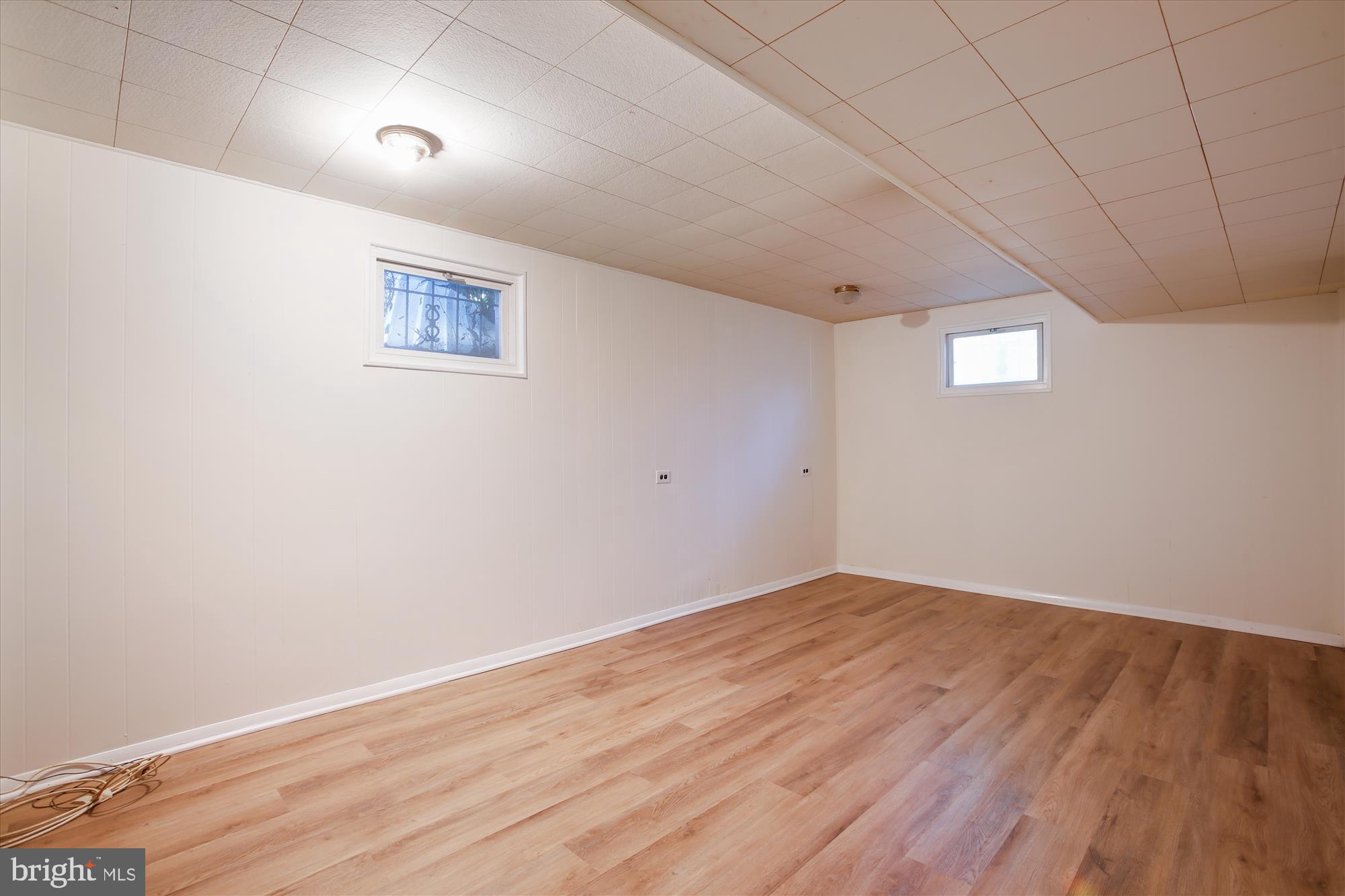 2405 PHILLIPS DRIVE
