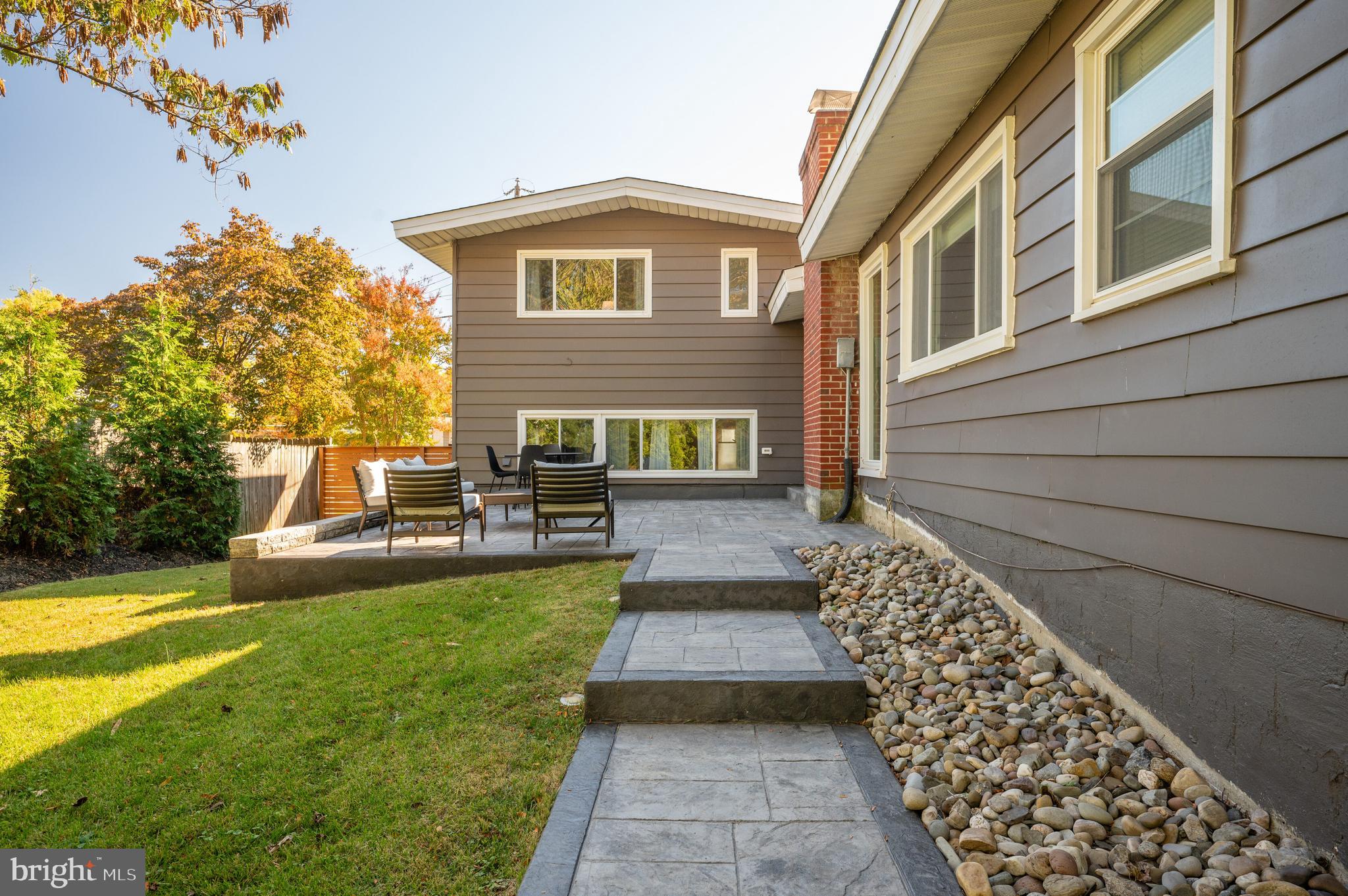 4202 JAVINS DRIVE