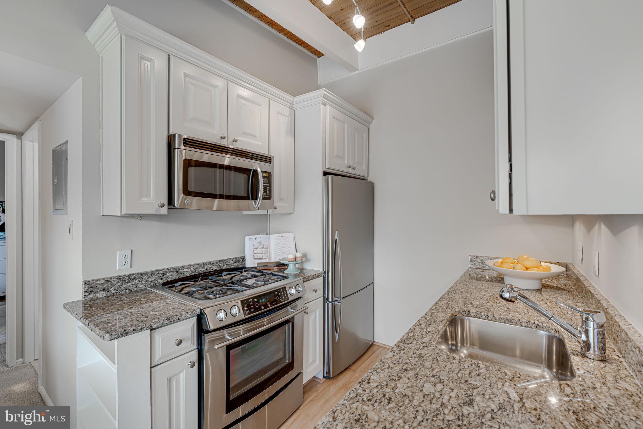 4903 AMERICANA DRIVE 207