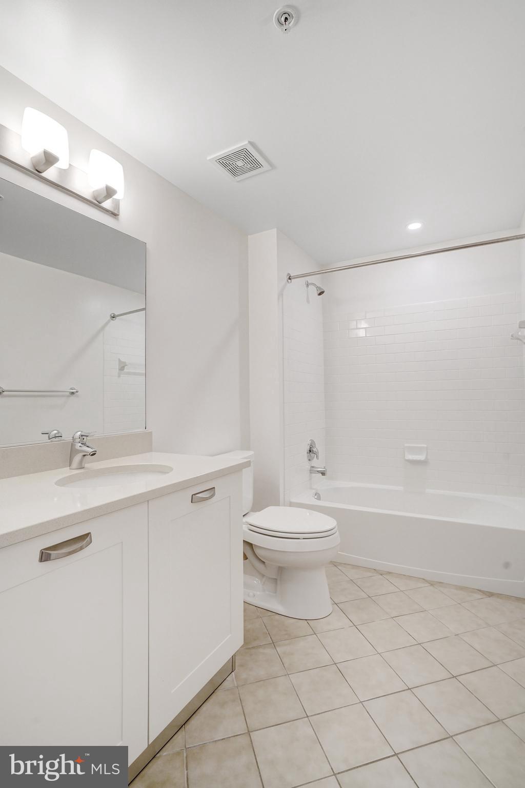 2451 MIDTOWN AVENUE 927