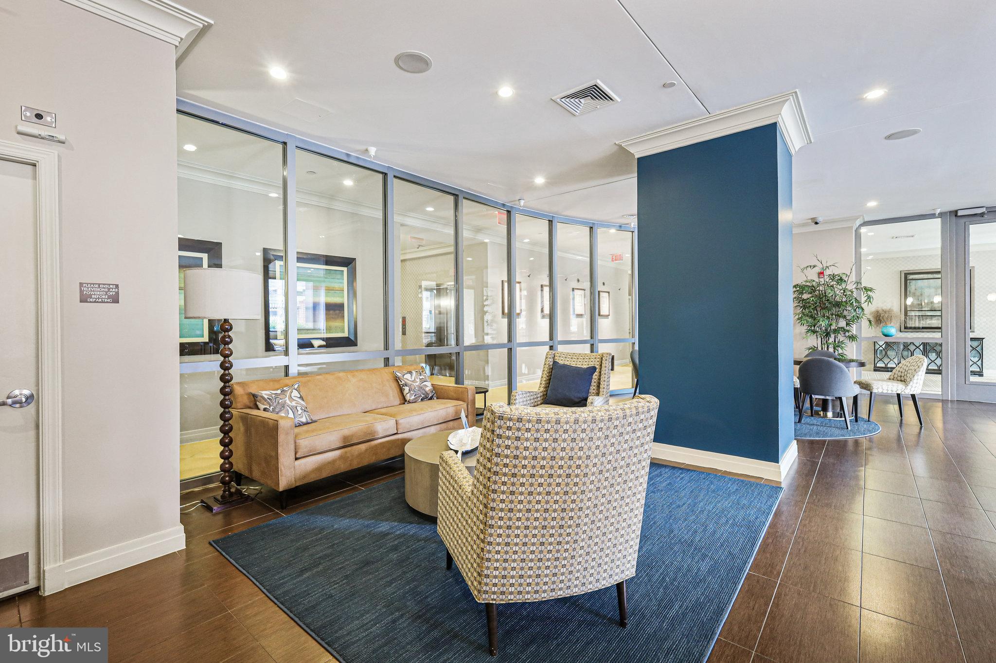 2451 MIDTOWN AVENUE 927