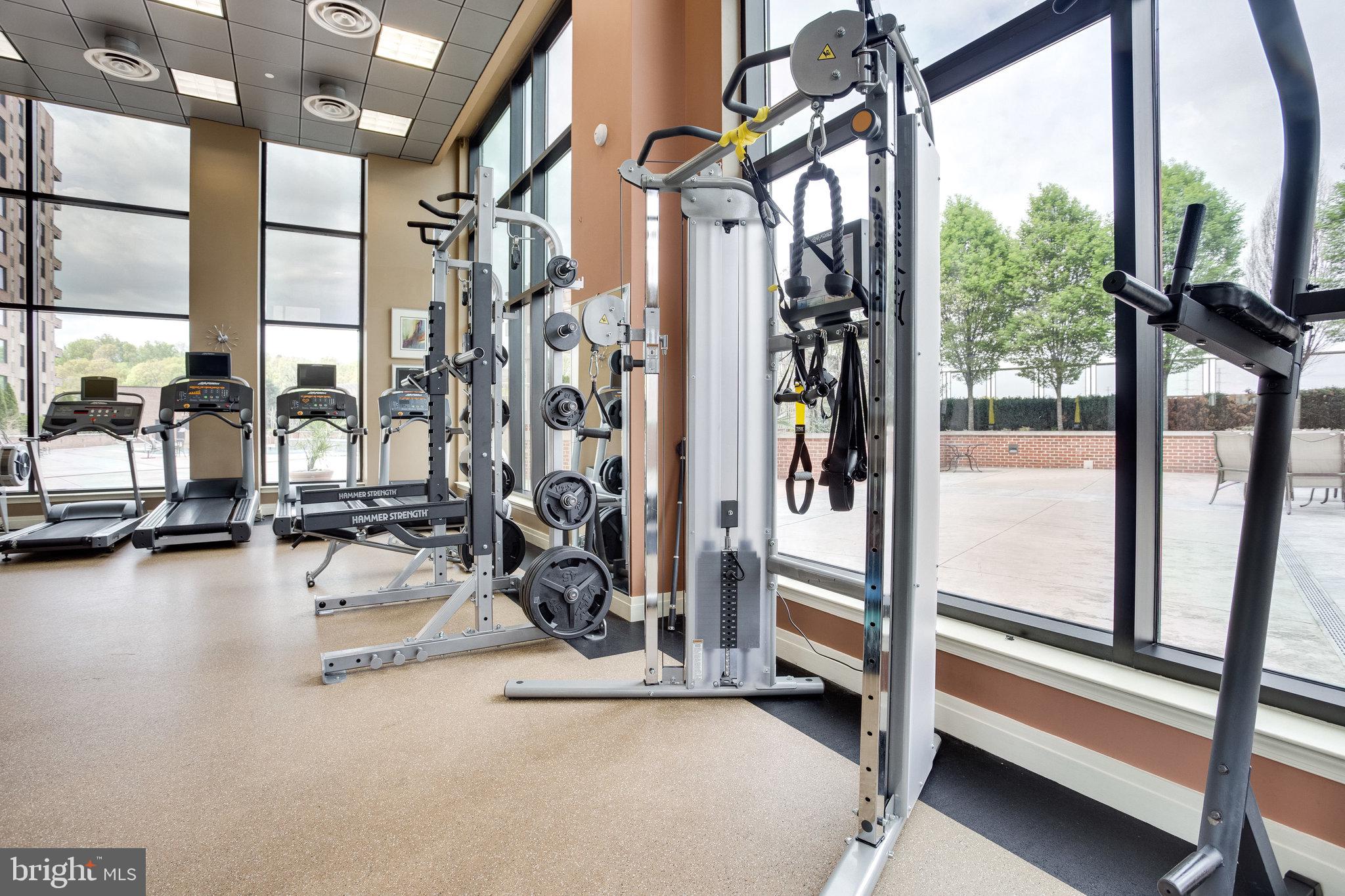 2451 MIDTOWN AVENUE 927