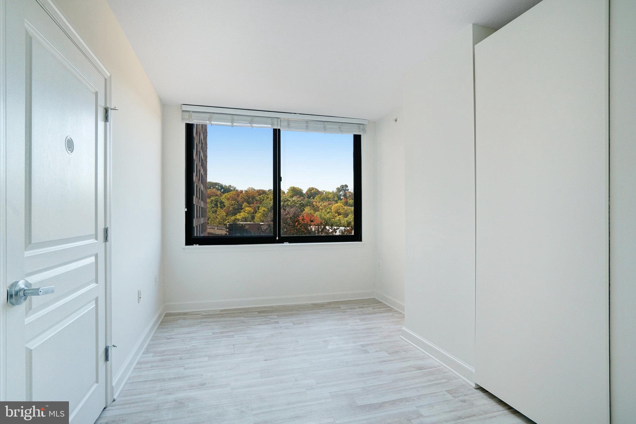 2451 MIDTOWN AVENUE 927