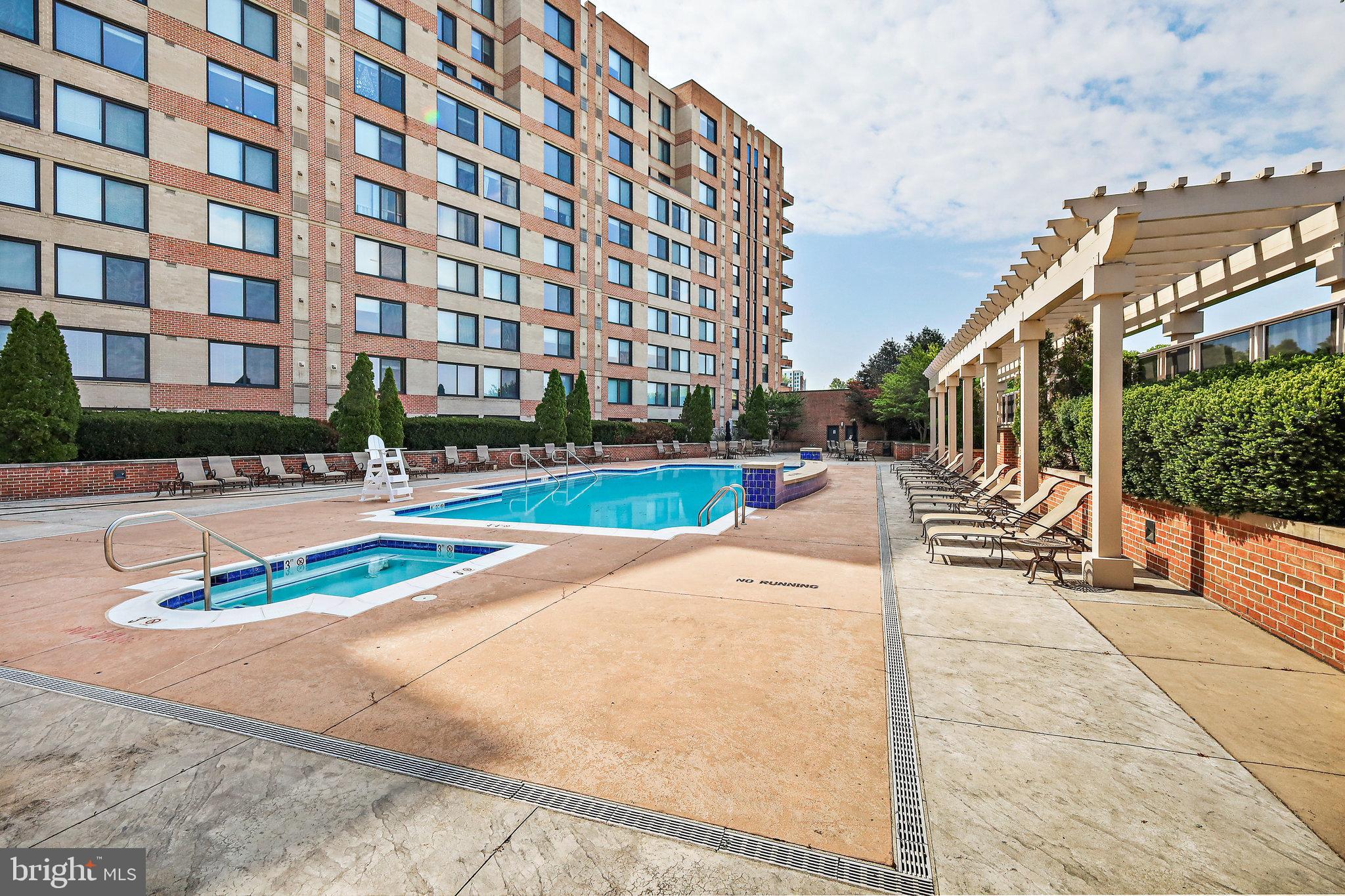 2451 MIDTOWN AVENUE 927