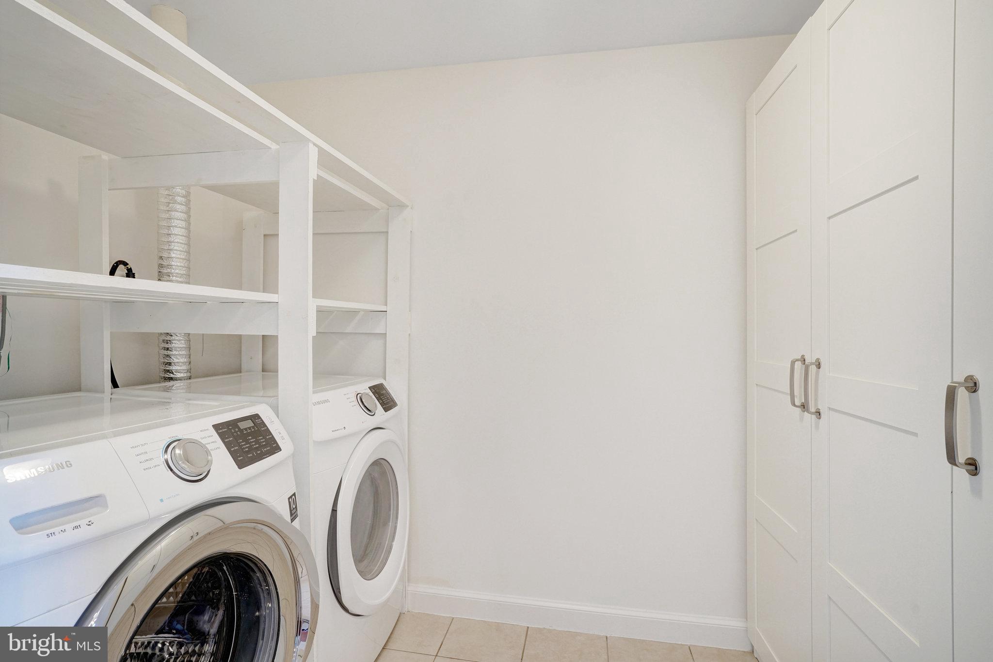 2451 MIDTOWN AVENUE 927