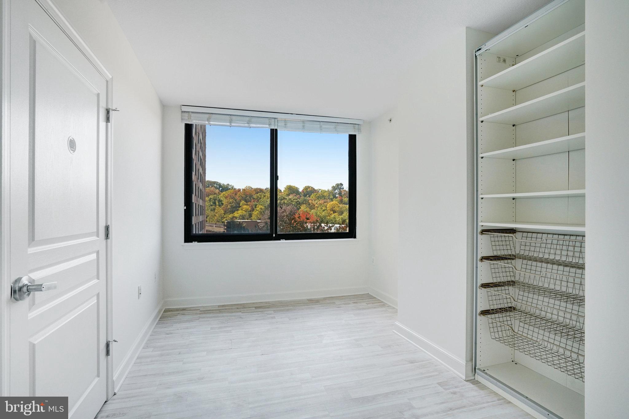 2451 MIDTOWN AVENUE 927