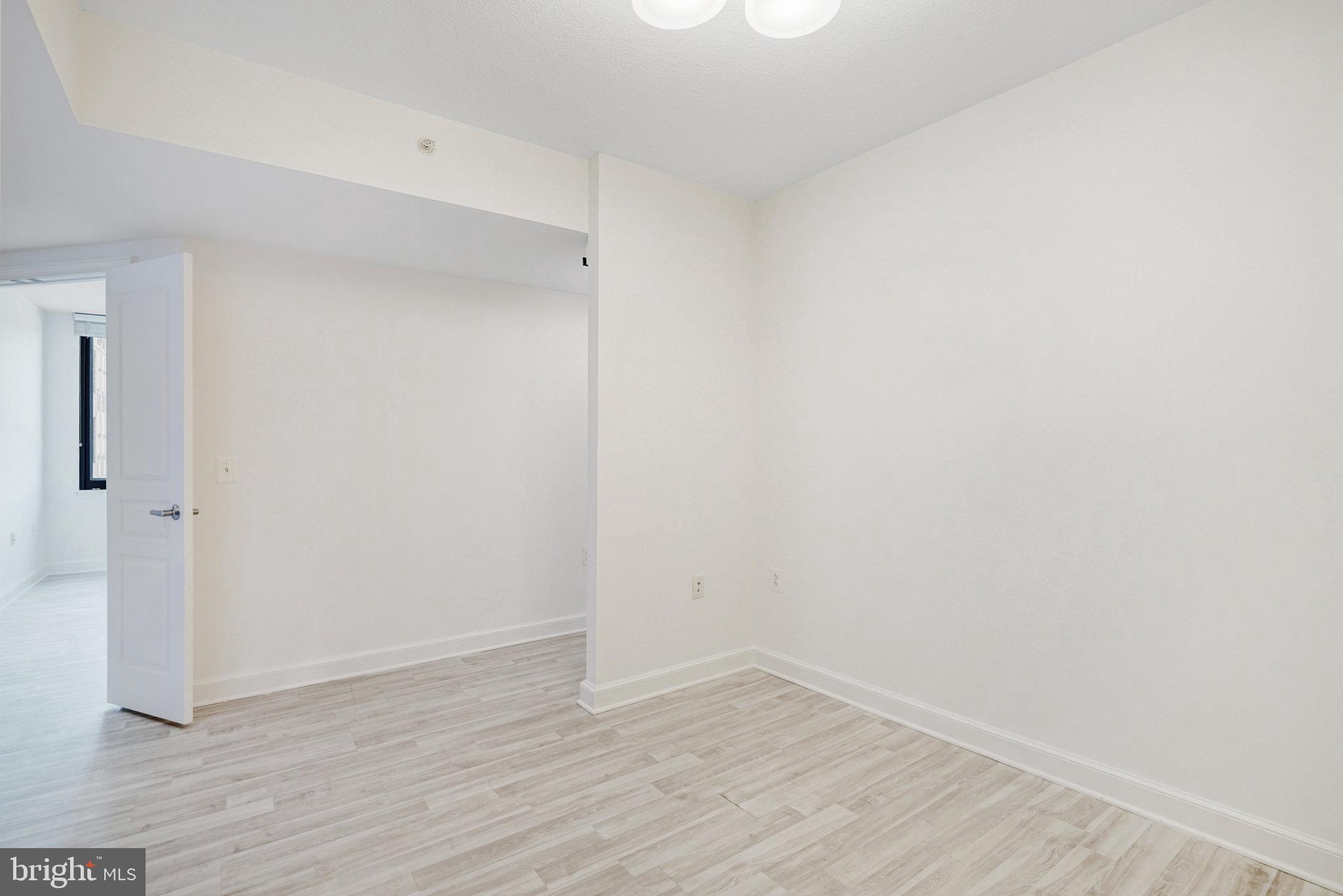 2451 MIDTOWN AVENUE 927