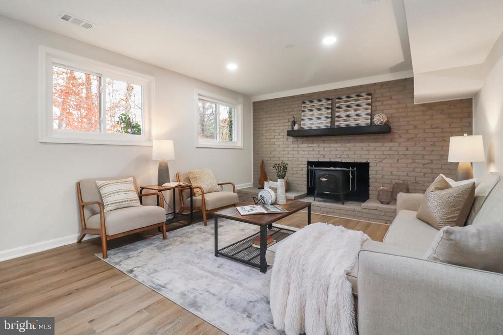 9510 SAINT CHARLES PLACE