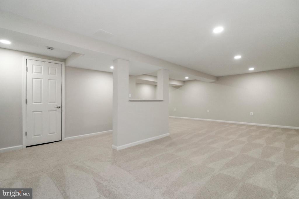9510 SAINT CHARLES PLACE