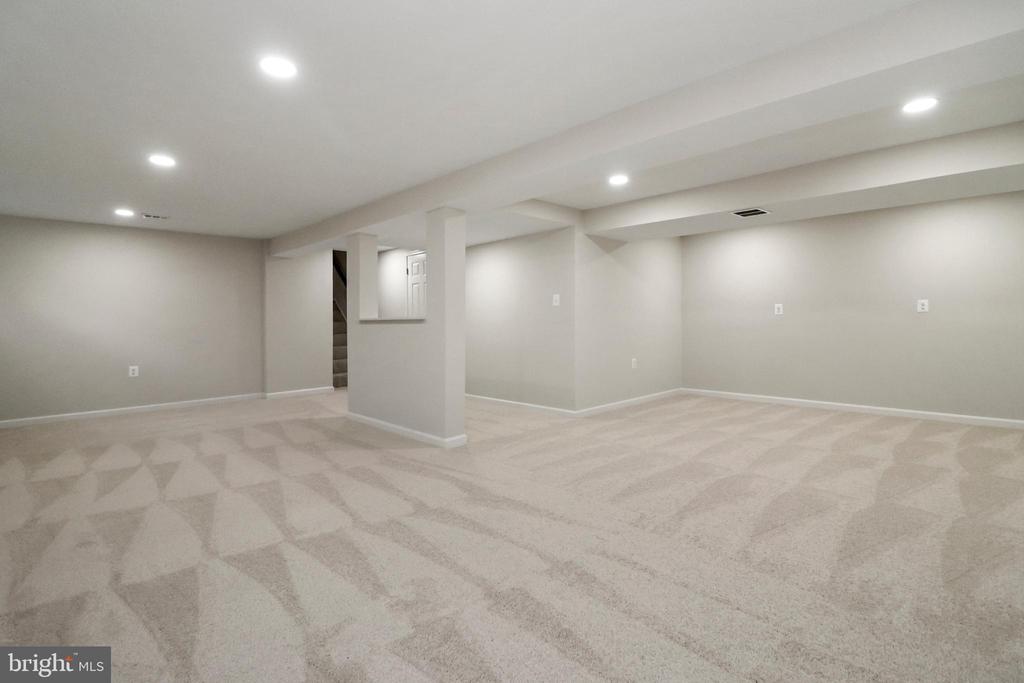 9510 SAINT CHARLES PLACE