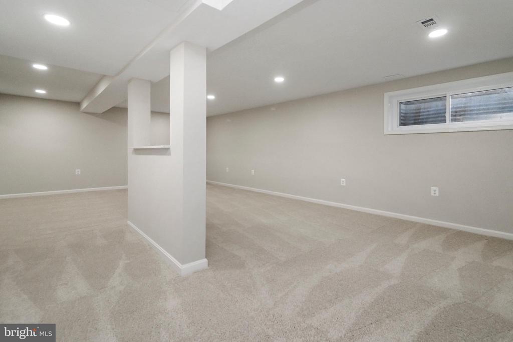 9510 SAINT CHARLES PLACE