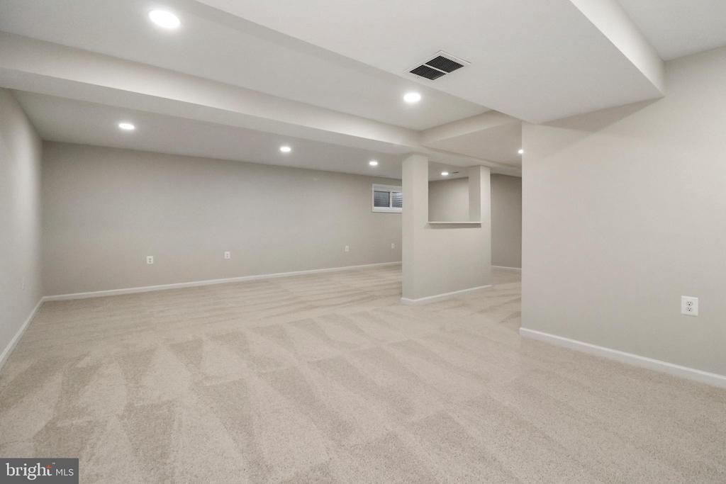 9510 SAINT CHARLES PLACE