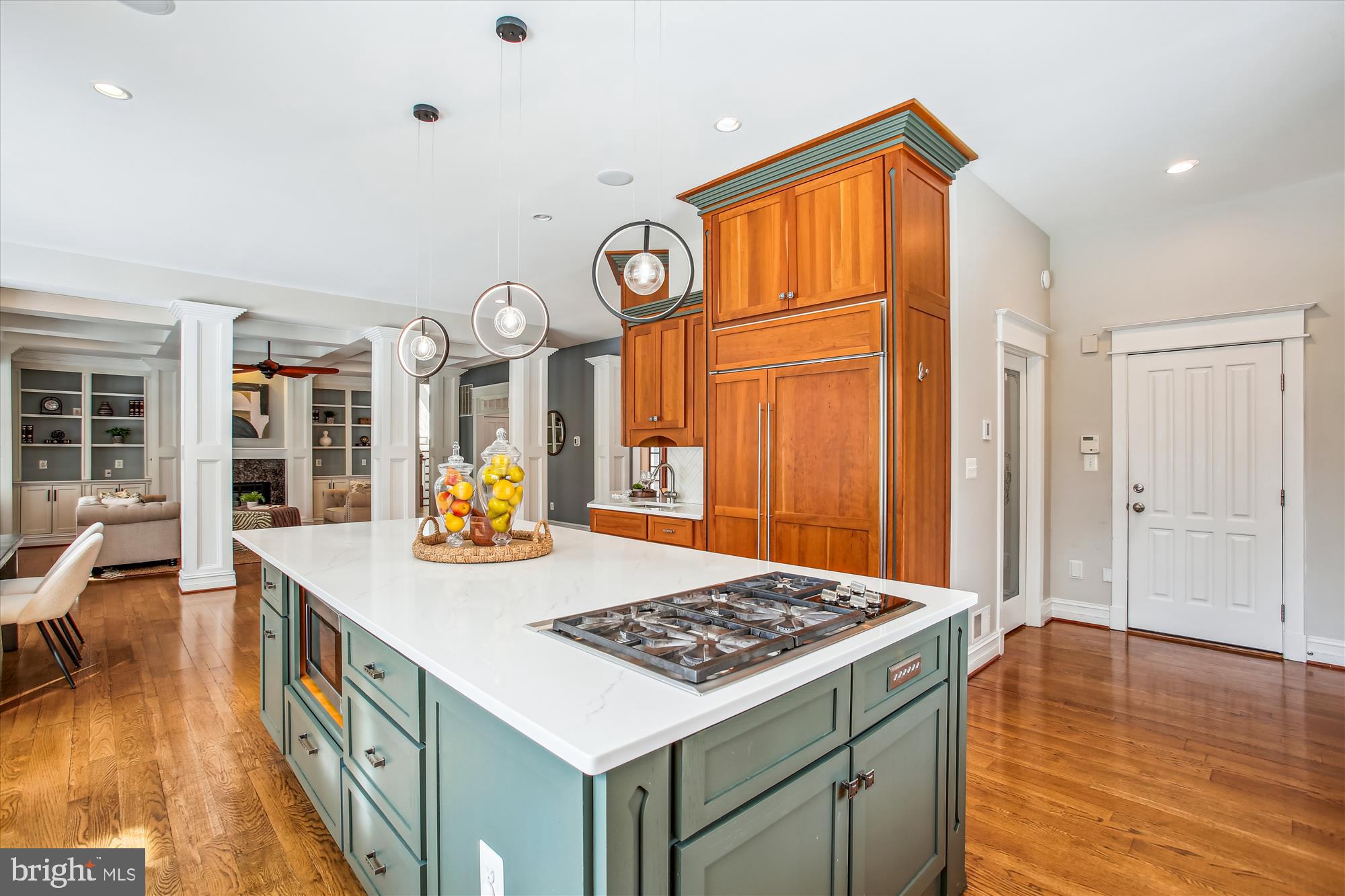 6633 VAN WINKLE DRIVE