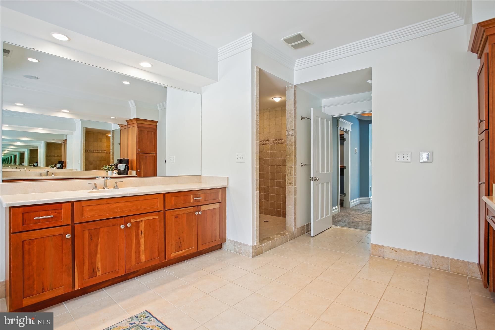 6633 VAN WINKLE DRIVE