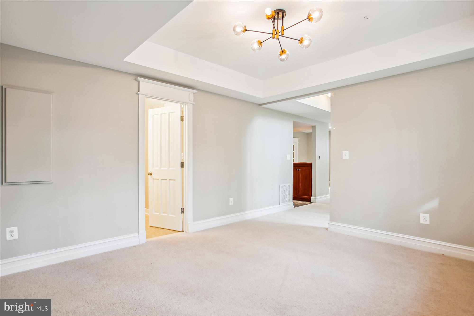 6633 VAN WINKLE DRIVE