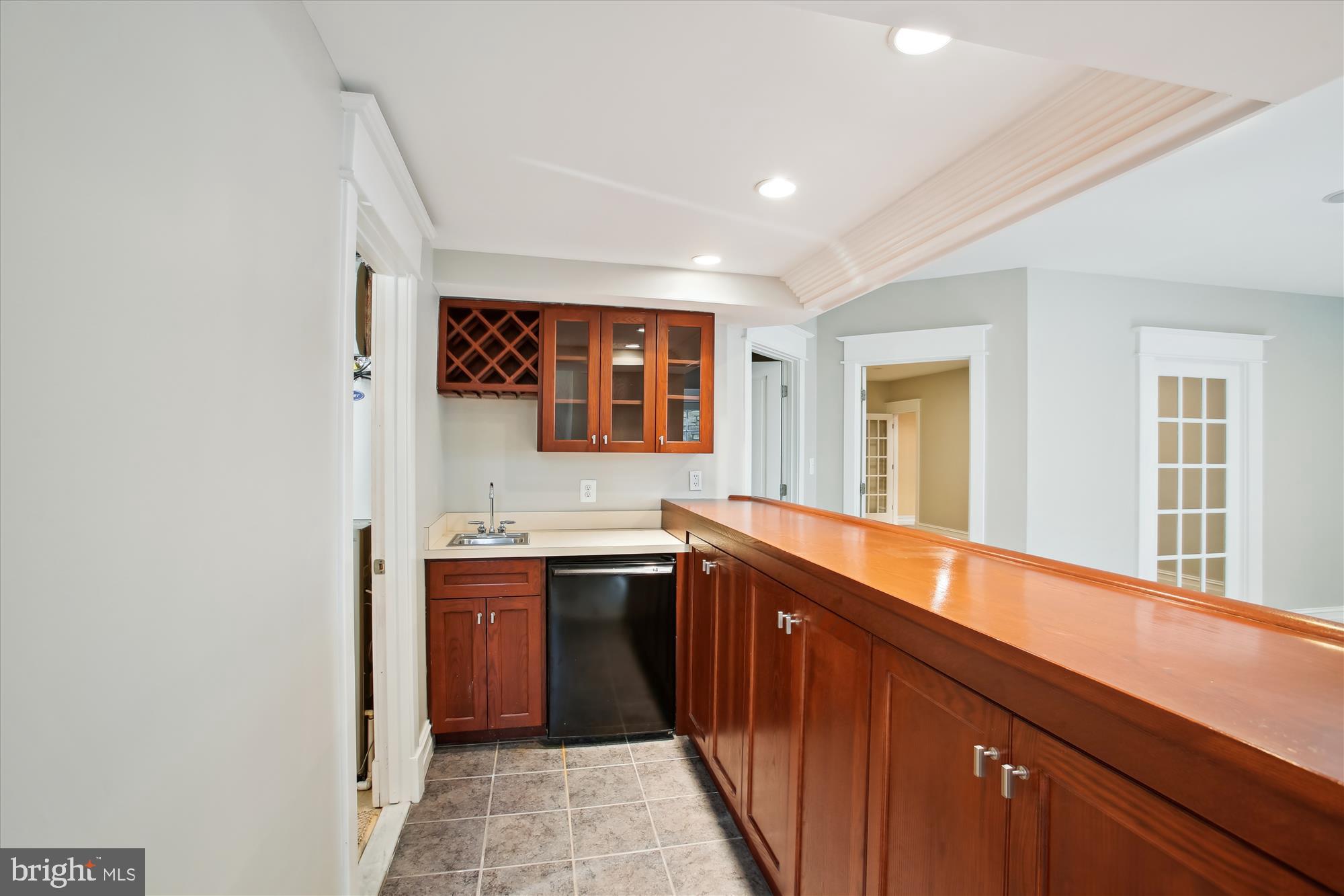 6633 VAN WINKLE DRIVE