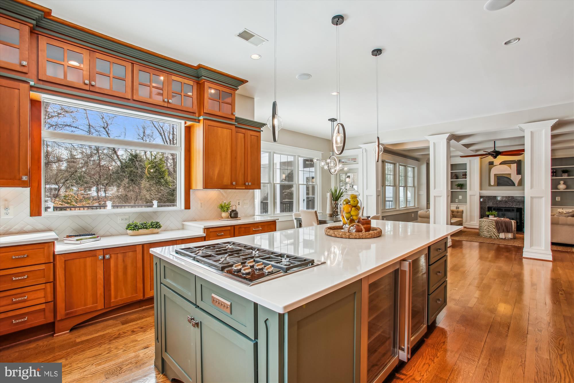 6633 VAN WINKLE DRIVE