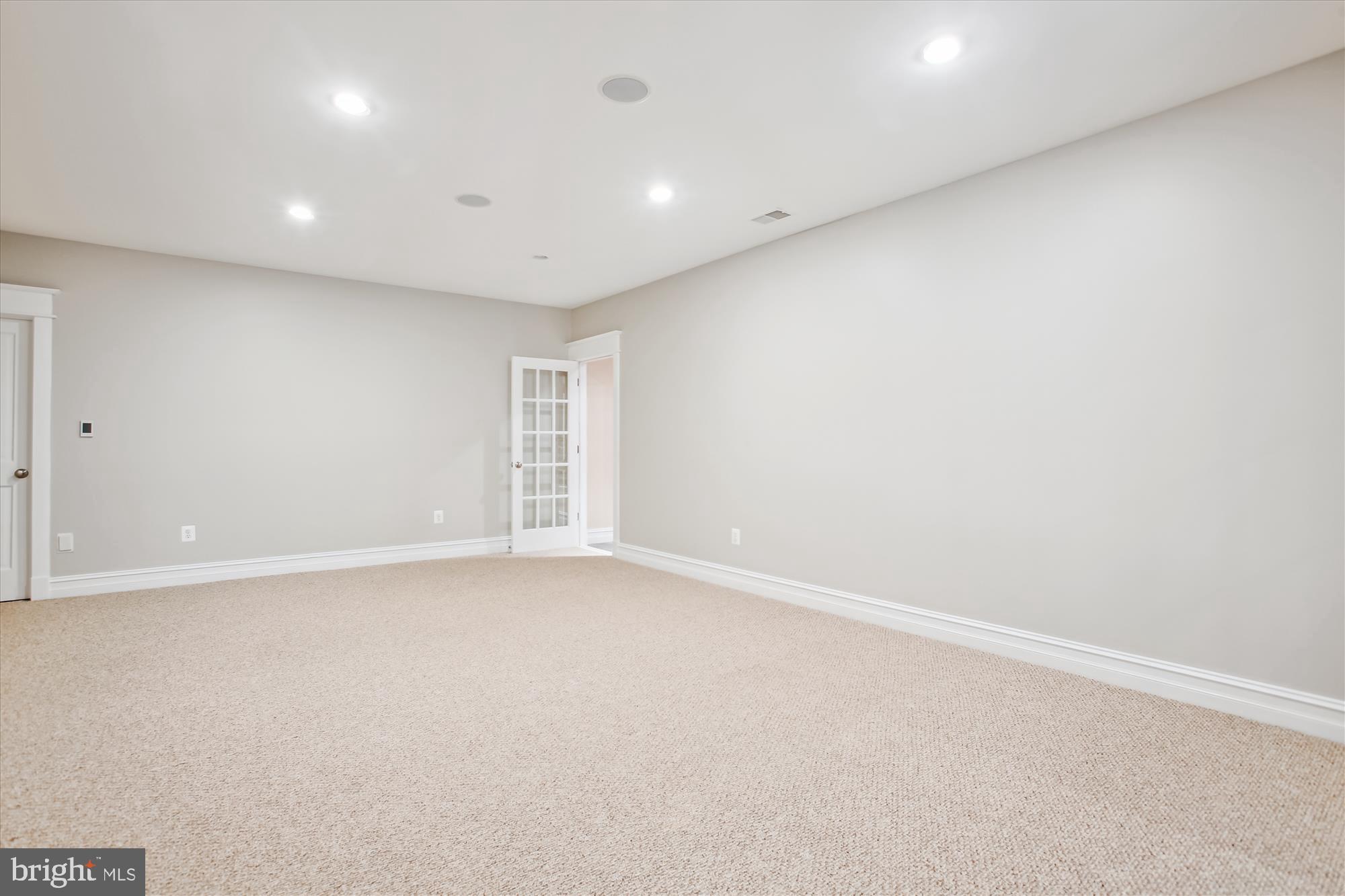 6633 VAN WINKLE DRIVE