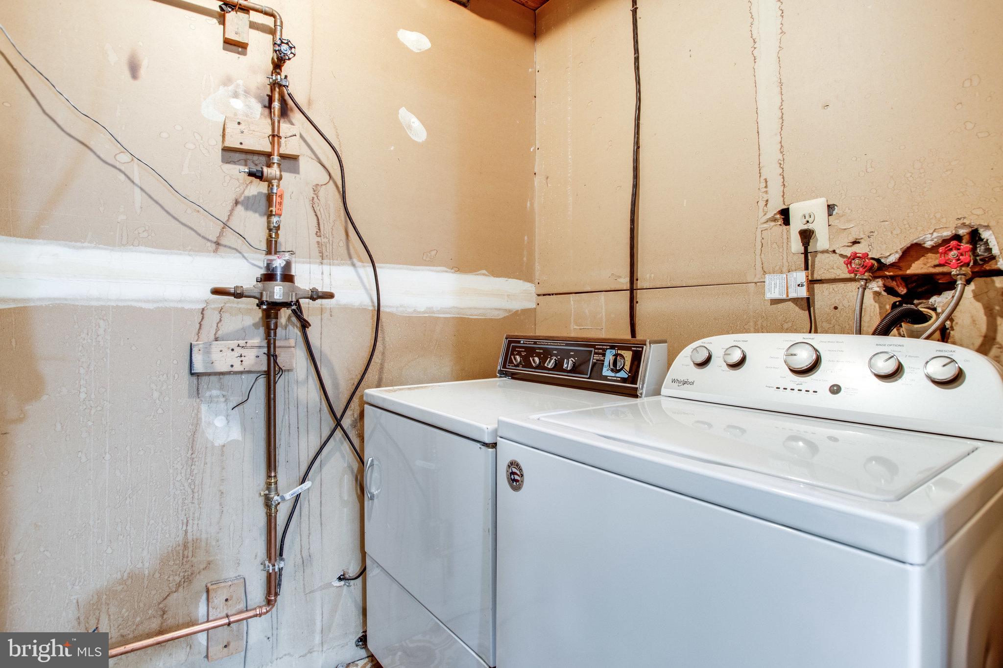 2880 SUTTON OAKS LANE